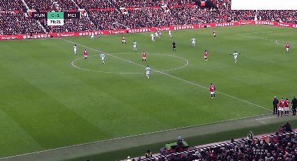 v站体育-拉什福德：没碰球没参与 阿坎吉：对方首球是个笑话