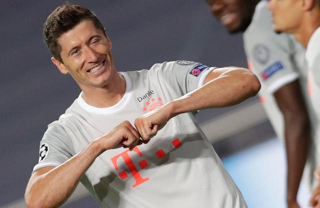 1648132012573084678.jpg 莱万.jpg